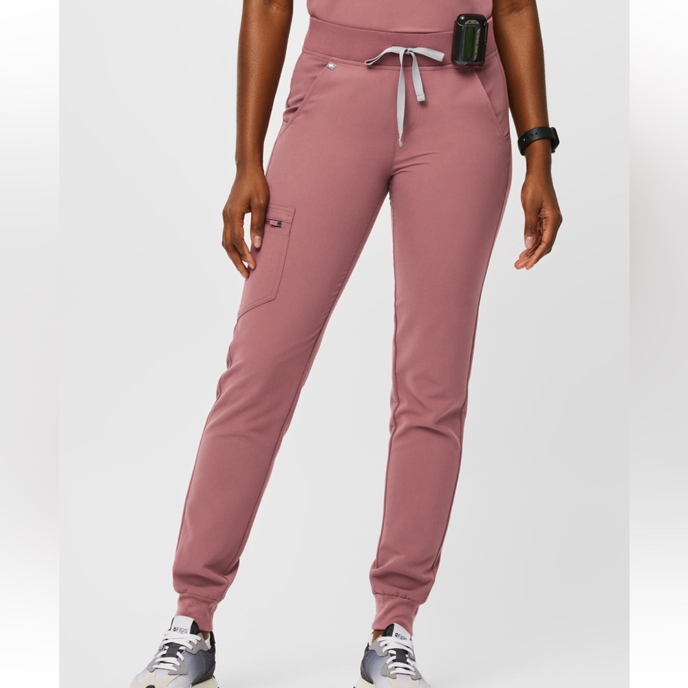 Fig’s Zamora Jogger Scrub Pants, Muave, Medium Petite